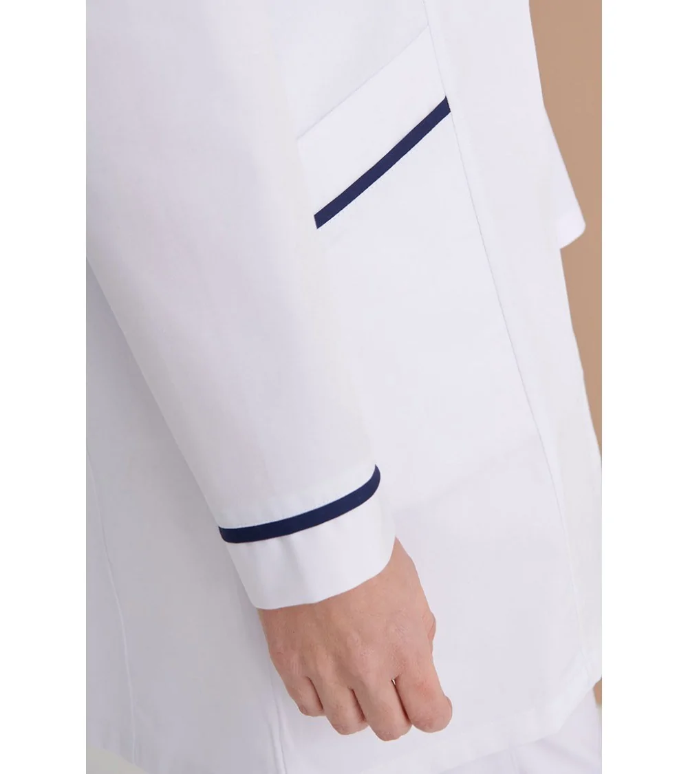 BATA MUJER CON VIVOS