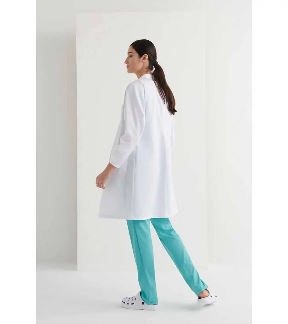 BATA MUJER BLANCA CON BOTONES