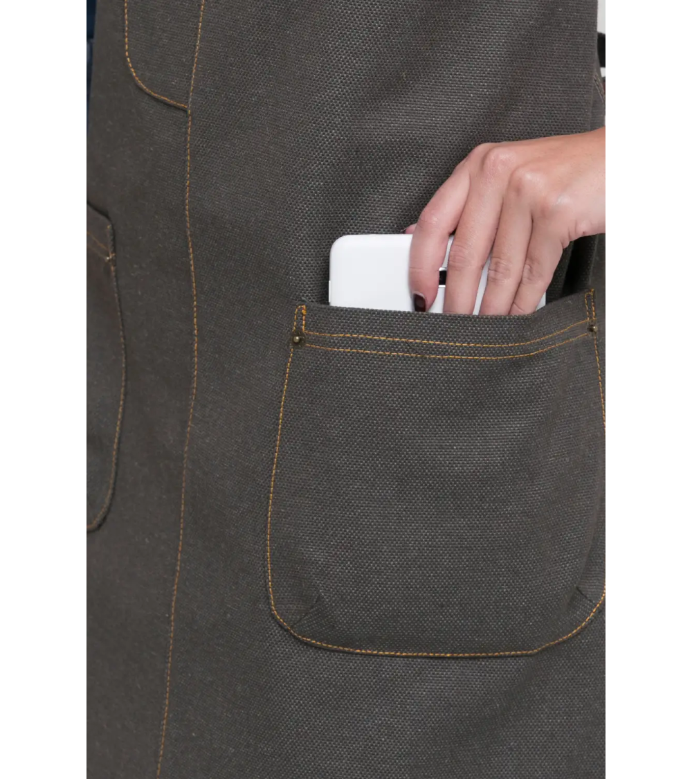 DELANTAL DE PETO TRES BOLSILLOS PARA HOSTELERÍA VERDE CAZA