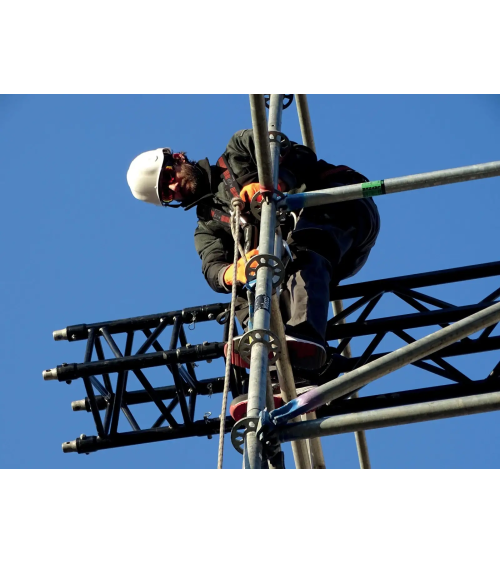 CASCO PARA ALTURAS Y AISLANTE ELECTRICO EJEMPLO DE USO