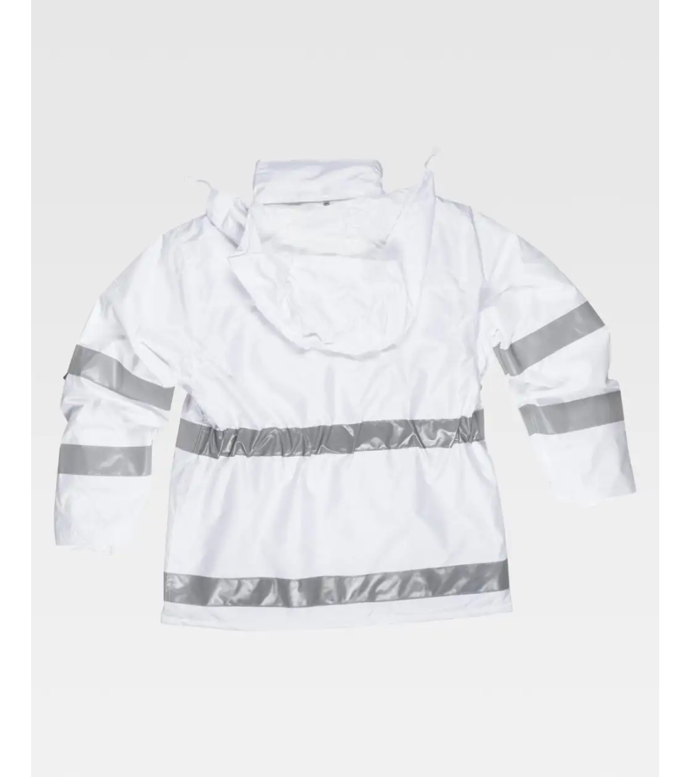 PARKA IMPERMEABLE CON BANDAS REFLECTANTES VERDE