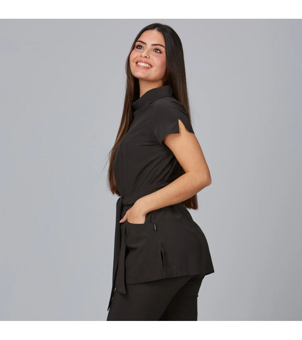 BLUSA ELÁSTICA PARA ESTÉTICAS FRENTE