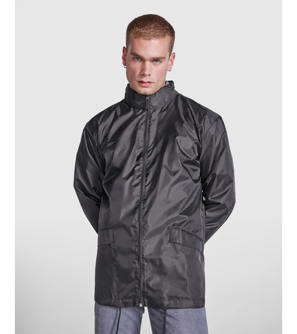 CHUBASQUERO IMPERMEABLE UNISEX NEGRO CAPUCHA