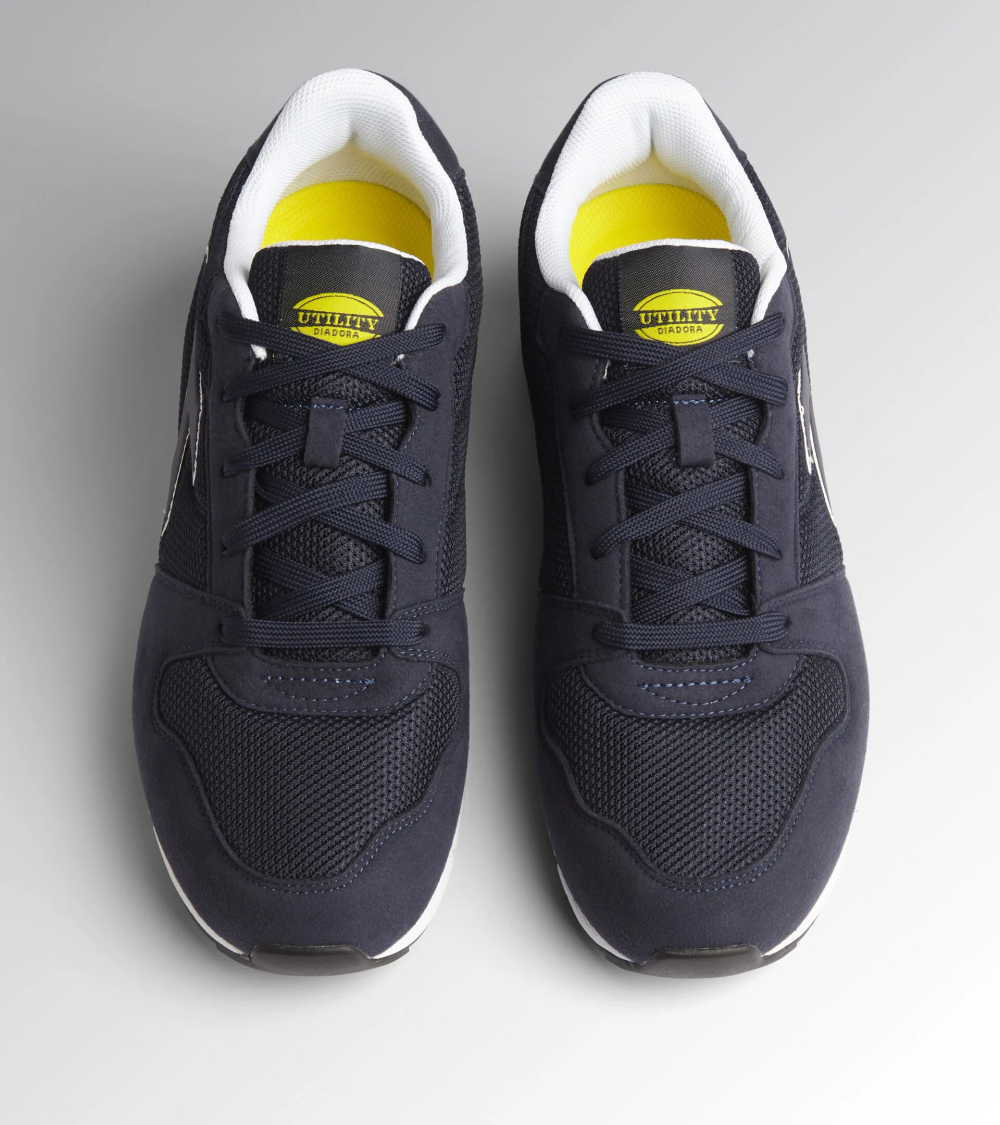 ZAPATILLA LABORAL ANTIDESLIZANTE AZUL EJEMPLO DE USO