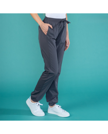 PANTALÓN MICROFIBRA UNISEX HOSTELERIA SPA GRIS EJEMPLO DE USO