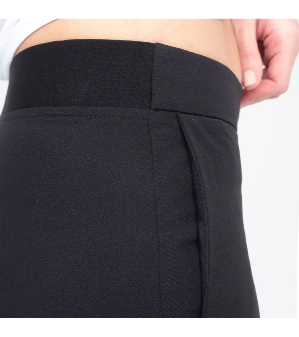 PANTALÓN SLIM FIT MUJER RECEPCIÓN HOSTELERIA EJEMPLO DE USO