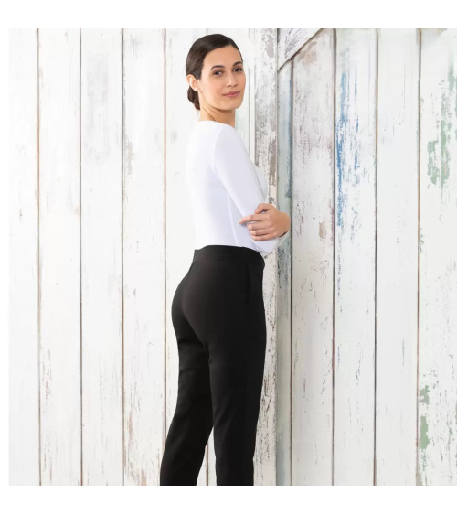 PANTALÓN SLIM FIT MUJER RECEPCIÓN HOSTELERIA EJEMPLO DE USO