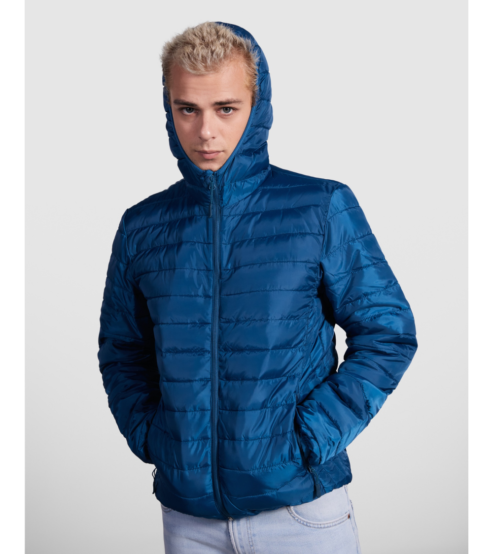 CHAQUETA HOMBRE TIPO PLUMA CON CAPUCHA AZUL LUNA MODELO