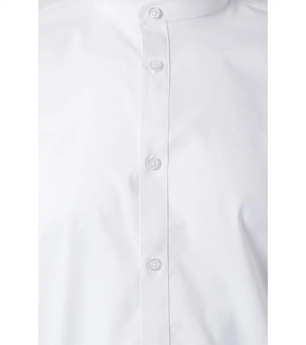 CAMISA HOMBRE POPELIN MANGA LARGA STRETCH BLANCO EJEMPLO DE USO