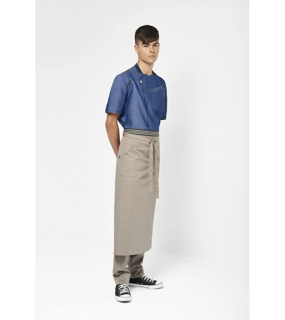 CHAQUETILLA HOSTELERIA MANGA CORTA DENIM EJEMPLO DE USO