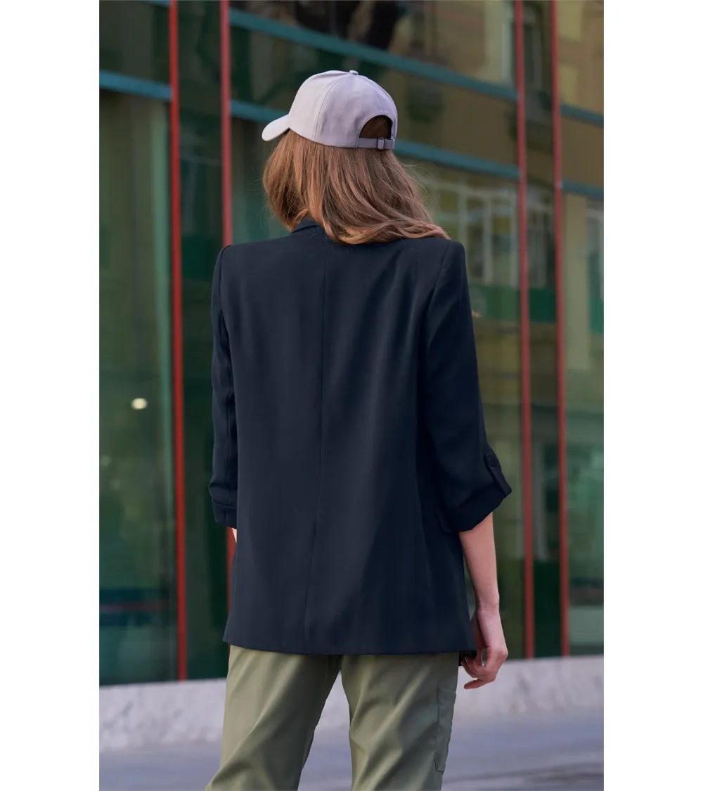 AMERICANA MUJER CON RECOGEMANGA