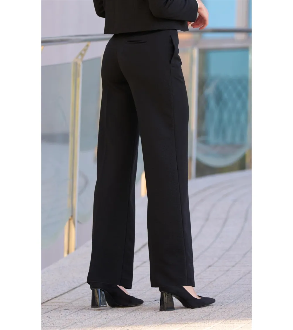 PANTALÓN ANCHO MUJER HOSPEDERIA EJEMPLO DE USO