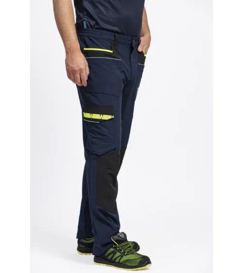 PANTALON MULTIBOLSILLOS CON VIVOS INDUSTRIA AZUL MARINO EJEMPLO DE USO