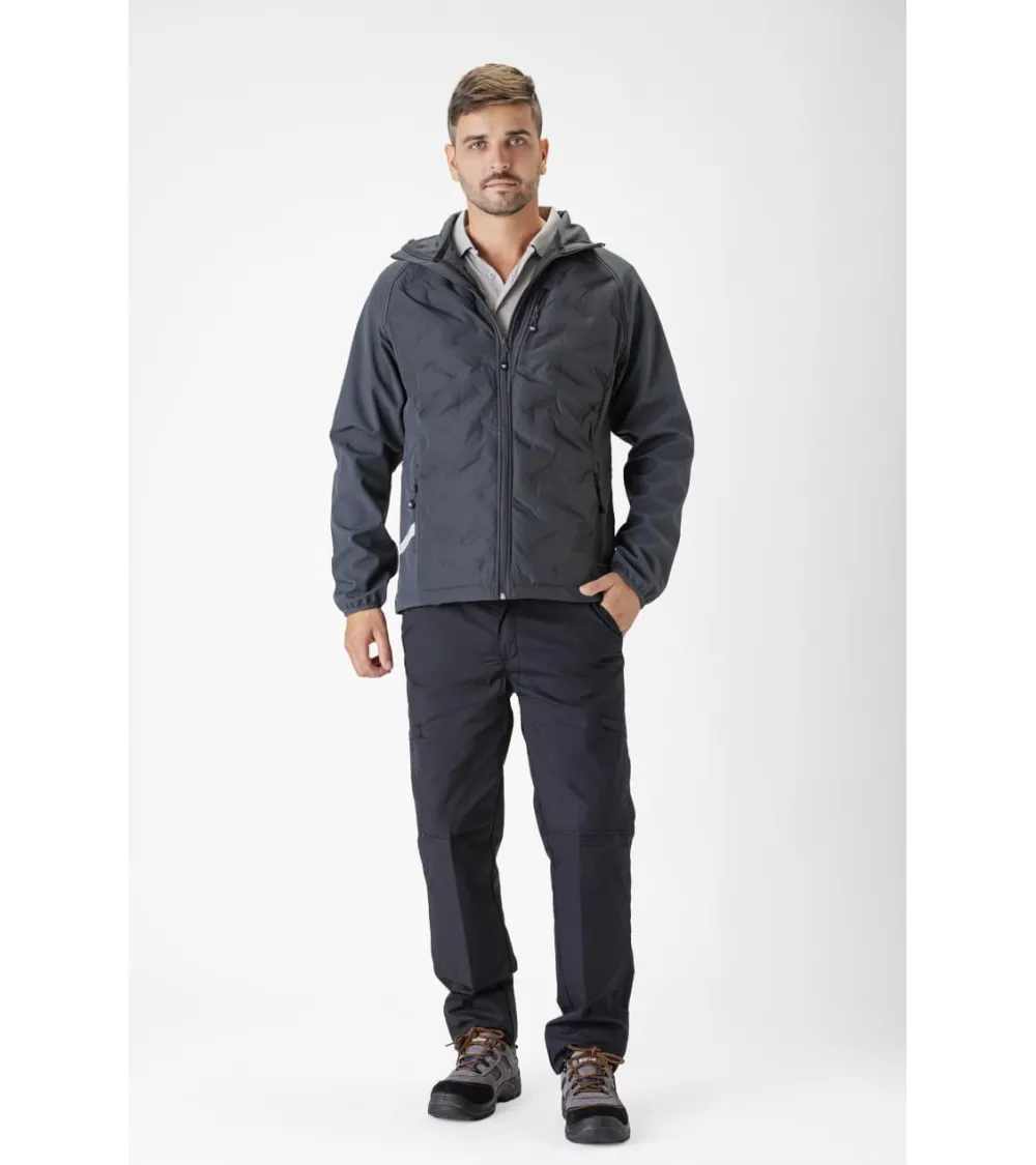CHAQUETA WORKSHELL ELÁSTICA ACOLCHADA GRIS EJEMPLO DE USO