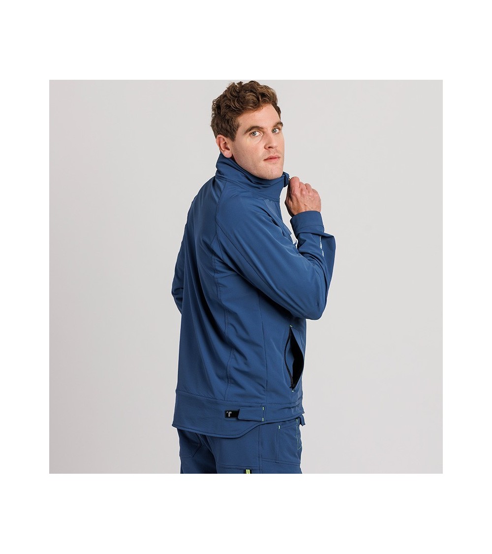 CHAQUETA TÉCNICA LIGERA CORTAVIENTOS