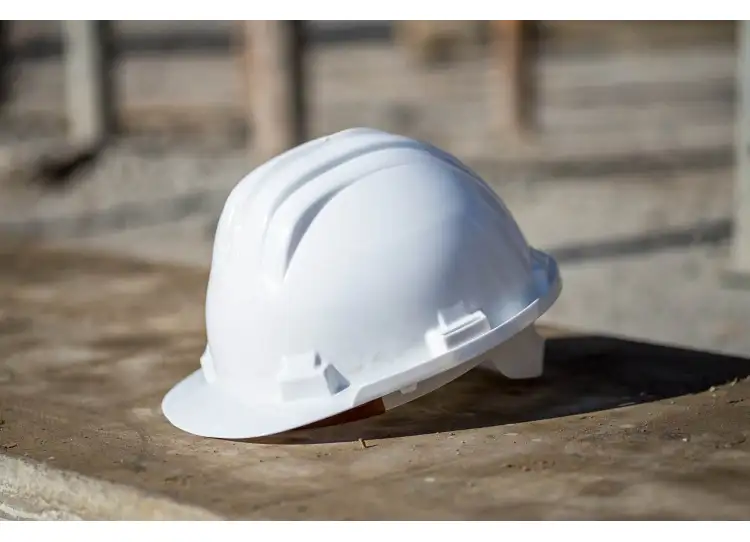 ¿Cómo debes cuidar y mantener tu ropa de seguridad?