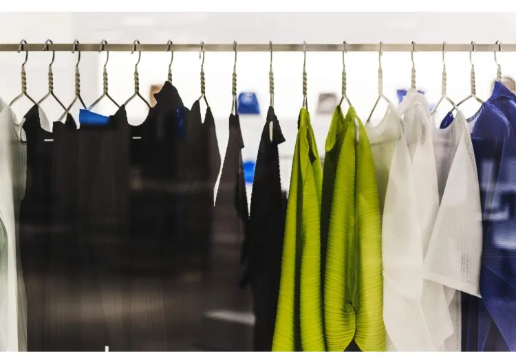 Cómo almacenar tu ropa de trabajo de forma correcta 