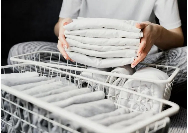 Guía de limpieza para ropa sanitaria, de seguridad y de cocina 